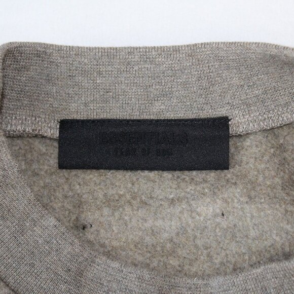 NWT Fear of God University ESSENTIALS Sweatshirt in Heather Grey Size Medium - Picture 4 of 10
